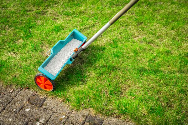Commercial Lawn Treatment in Battle Ground