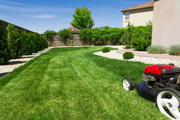 Residential Lawn Mowing in Battle Ground